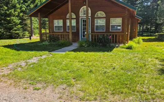Home on 2.2 Creekfront Acres – Lincoln, MT