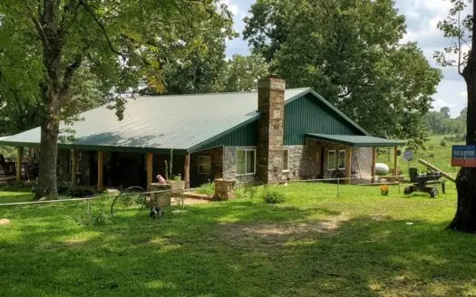 Custom Rock and Wood Home on 88 Acres, Gainesville, Missouri