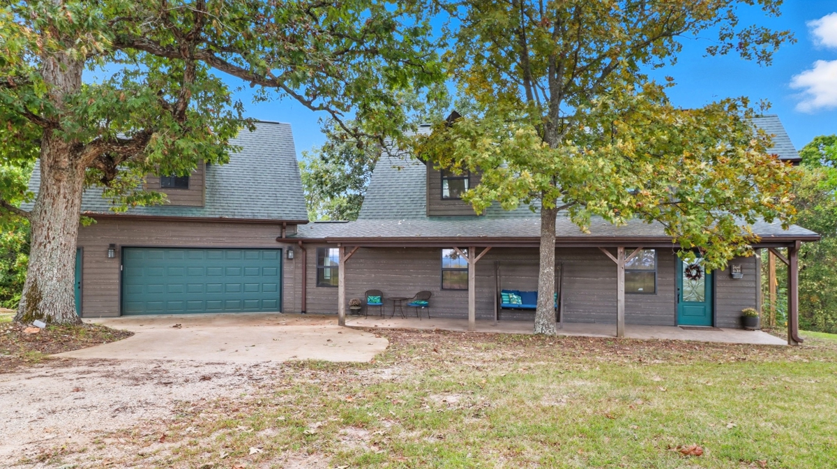 3 Bed Home w/ Pool & Guest Loft on 2+ Acres