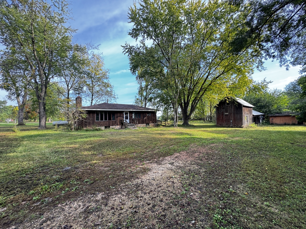 Marquette County Country 3 bedroom ranch home