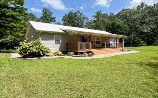 Beautiful 6 Bedroom 4 Bath Home Minutes From Poplar Bluff!