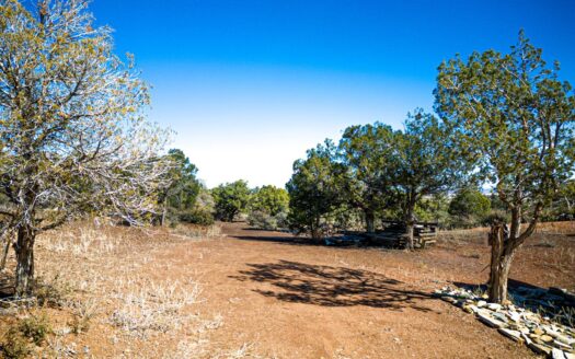 2 Acres of Stunning Land Near Williamson Valley