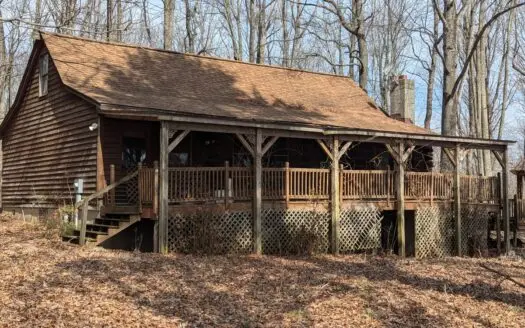 Fixer Upper Cabin for Sale at Auction in Pilot VA