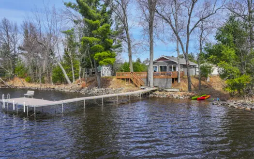 Turnkey Lake Petenwell Waterfront Cottage | Owned Shoreline