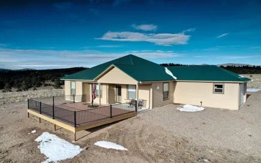 Modern Mountain Retreat with Stunning Views