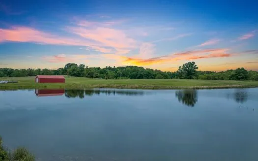 Charming Country Farm with Land for Horses & Cattle in McNairy County, TN