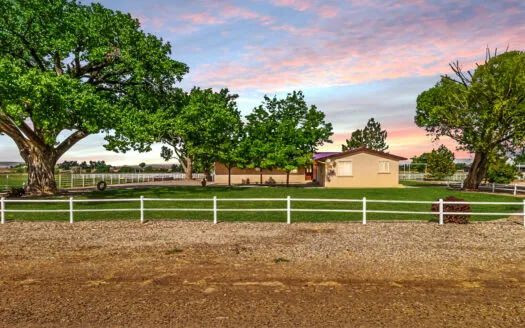 CO Country home on 12 acres with shop & livestock facilities