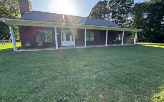 Country Home with Pool and 10 acres