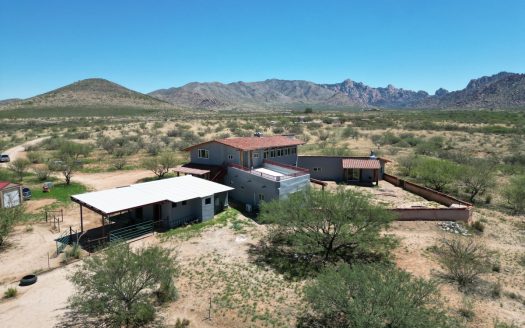 Custom Estate In Dragoon Mtn Ranch, St. David, AZ