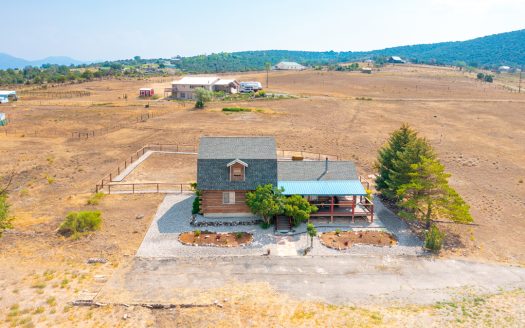 Rustic Log Home with Panoramic Views