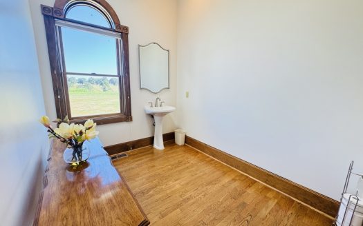 Versatile Luxury Property for Sale in North Central Arkansas