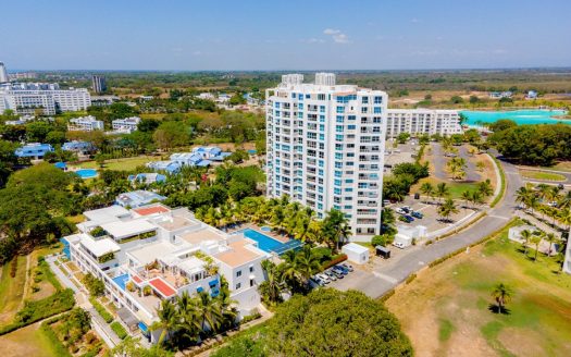 Oceanfront Condo with Exclusive Club Membership Playa Blanca