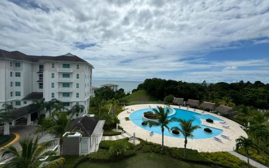 Beachfront Apartment in Bijao, Quarry Heights