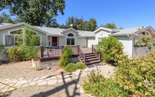 “Single-Story Country Retreat on 2.26 Acres Vacaville, CA
