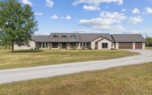 Chouteau, Oklahoma Country Home on Acreage