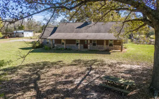 Country Home For Sale in Winona, Texas