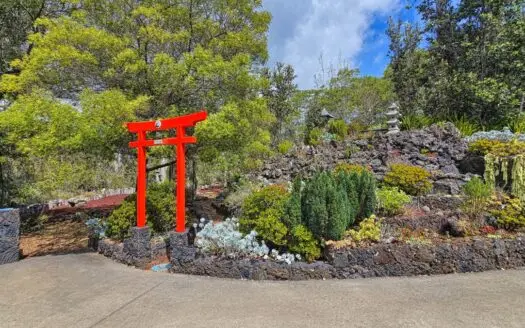 4-acre Hawaii retreat: 4BR home, workshop, organic gardens