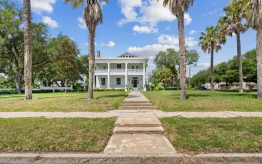 1309 N. Adams St., Beeville Texas- Historic Home