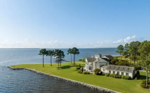 Luxury Waterfront Estate on Pungo River Near Belhaven NC
