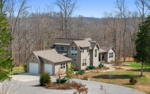 5-Acre Williamson County Home with Creek, Barn & Greenhouse