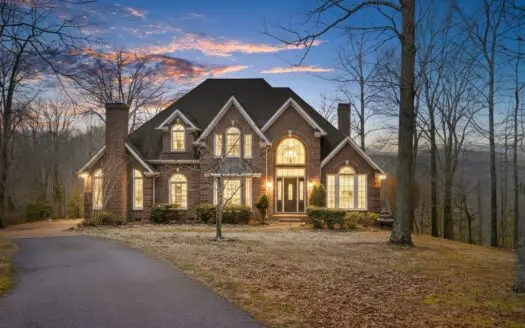 Updated Leiper’s Fork Retreat on 16 Acres | Franklin, TN