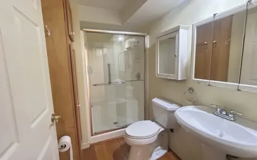 Large Country Home Ash Flat AR for Sale