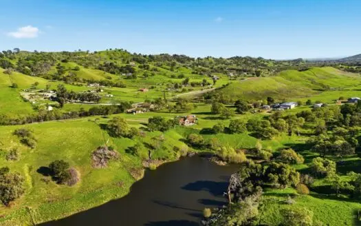 Gorgeous Custom Country Home 20 Acres Vacaville, CA Pond!