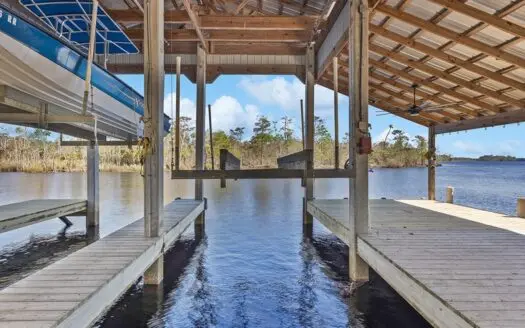 Waterfront Home Suwannee River Suwannee Florida