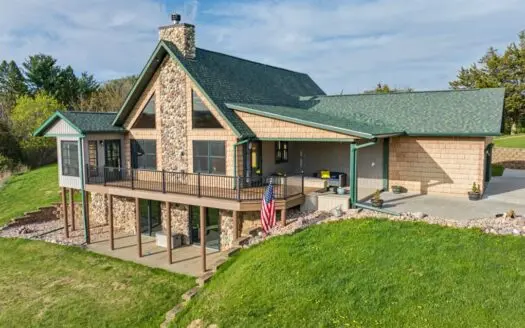 6-Acre Country Estate Keil Coulee Valley