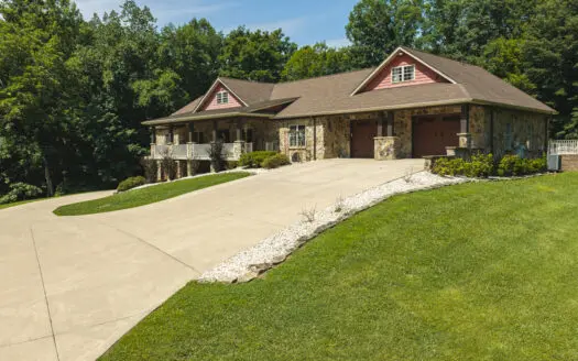 Luxury Home for Sale in Bluff City!