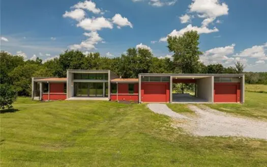 Exceptional Modern Living on 16.5± Private Acres