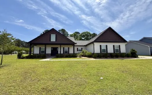 Like New 4 Bed 2 Bath Home in South Dothan