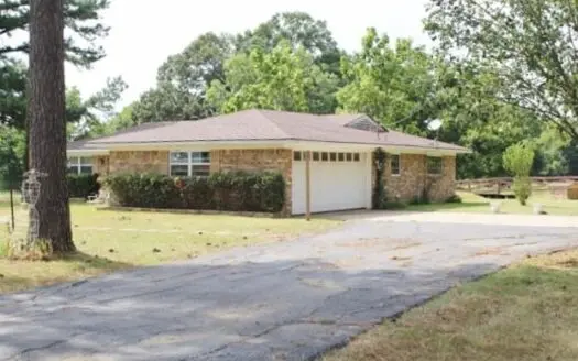 Newly Remodeled Country Home on 4+ Acs/ Beautiful Setting!