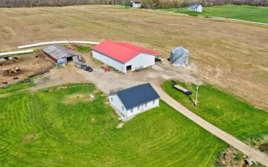 Country Farmhouse with Tillable Ground in Fredericktown, Oh