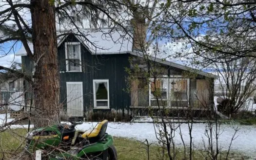 774+/- Acres with Springs and Homestead in Davis Creek Ca.