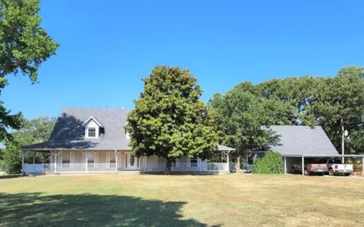 Beautiful Country Home on 8 Acres- Heavener/hontubby, Ok