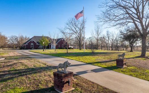 ranches for sale listing image for 36+ Acres Country Home 39x40 Shop Yantis