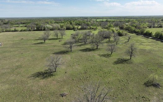 SE Oklahoma Vacant Land for Auction, Barn, Water / Power