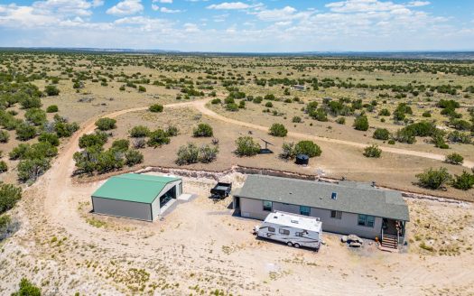 72-Acre Ranch in Saint Johns, Arizona for Sale – Off-Grid Living!