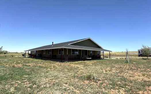Totally Off-Grid Ranch on 204 acres!