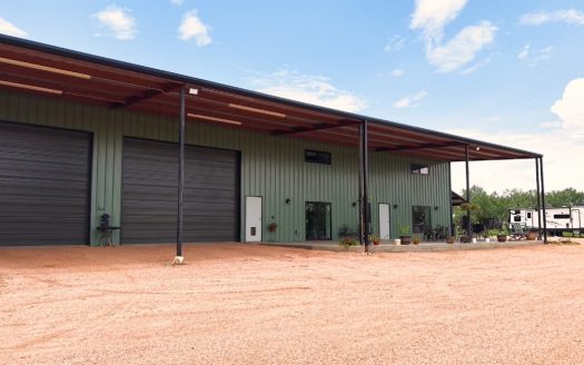 Luxury Barndominum on 85 Acres Rochelle, TX