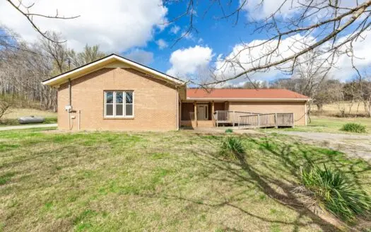 Country Home for Sale in Maury County, Tennessee
