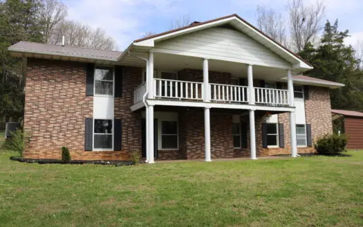 Country home with 21.73 acres for sale near Cave City Ky.