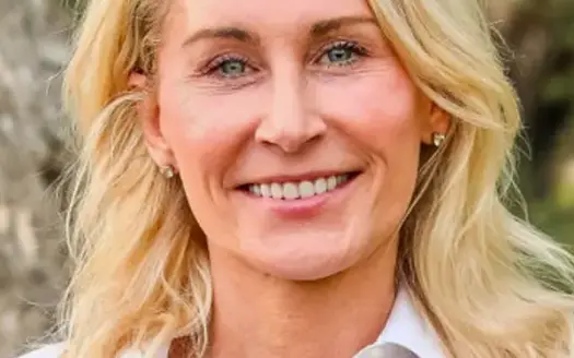 agent profile picture for Cindi DuBois on ranch properties website