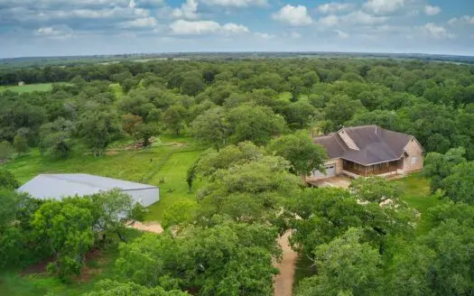 Farm & Ranch with Home for Sale in Stockdale – Wilson County