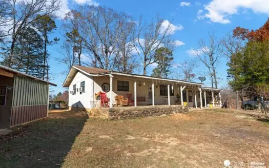 Working Ranch Near Mena.