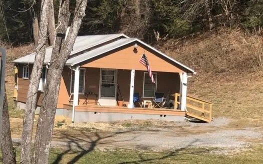 Cottage with Two Streams for Sale in East Tn