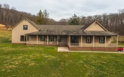 3 Br, 2 Ba Home in East Tn on 8 Acres for Sale
