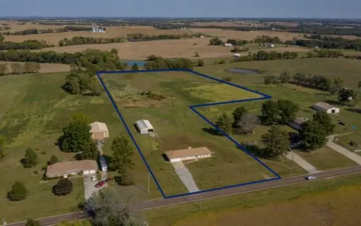 Home for Sale in Trimble, Missouri