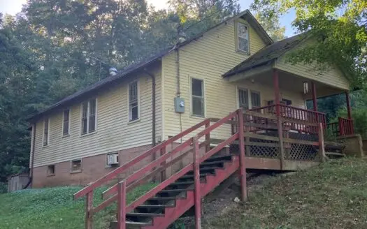 Older Home on 10 Acres Needs Tlc